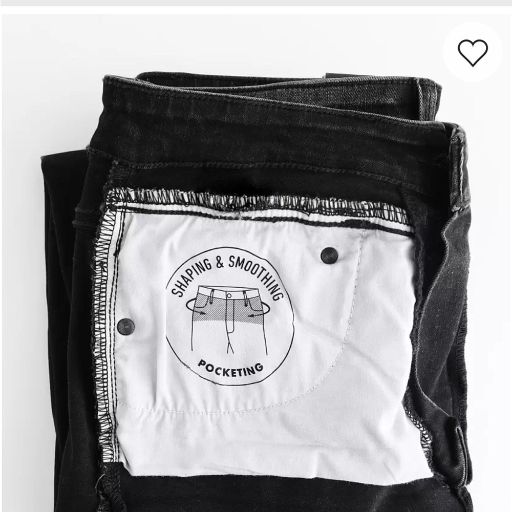Buckle Black Fit No. 75 Cropped Straight Stretch Jean - Picture 6 of 9